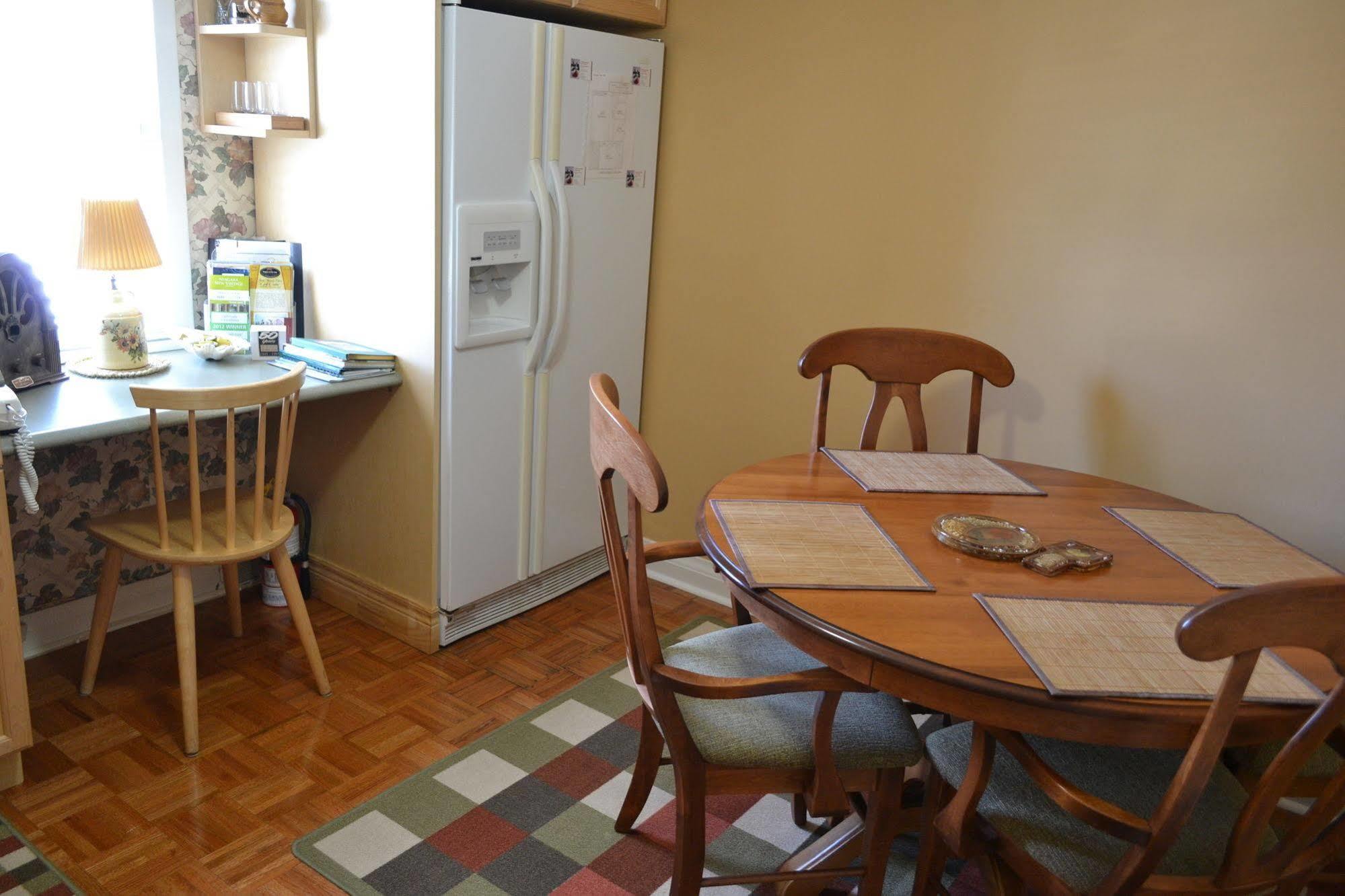 Williams Gate Bed & Breakfast Private Suites Niagara-on-the-Lake Eksteriør billede