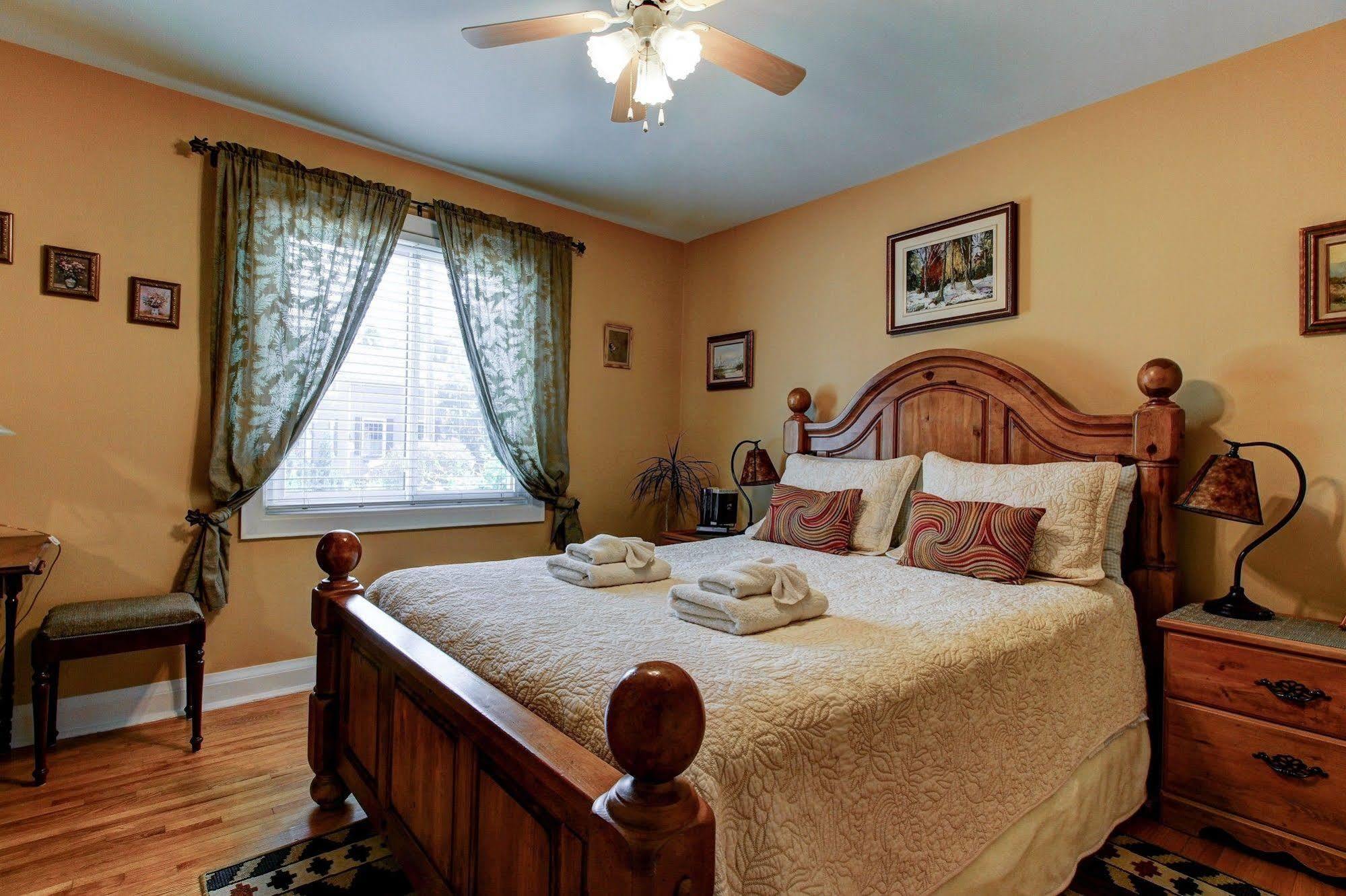 Williams Gate Bed & Breakfast Private Suites Niagara-on-the-Lake Eksteriør billede